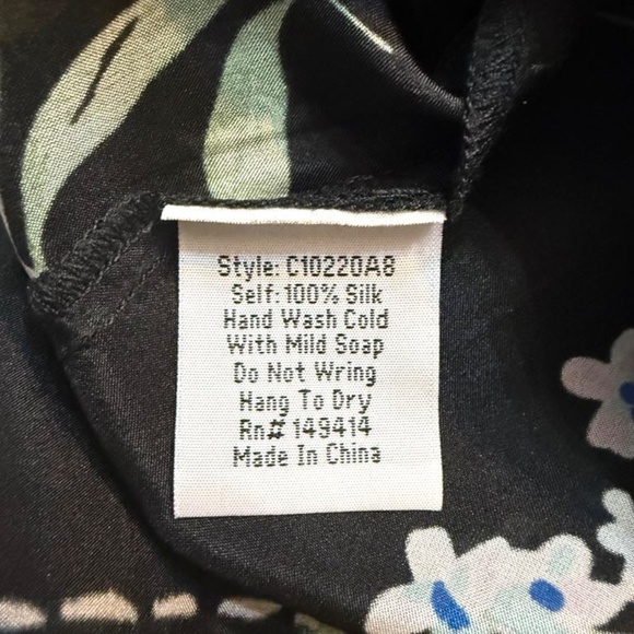 Johnny Was Silk top - Picture 10 of 12